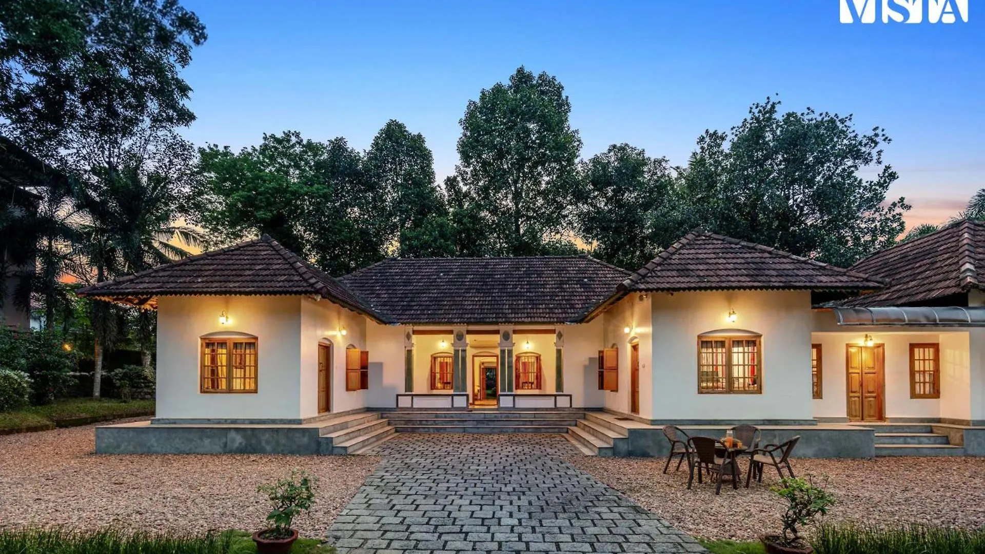 Cvm House With Lawn At Thiruvalla By Stayvista Alappuzha